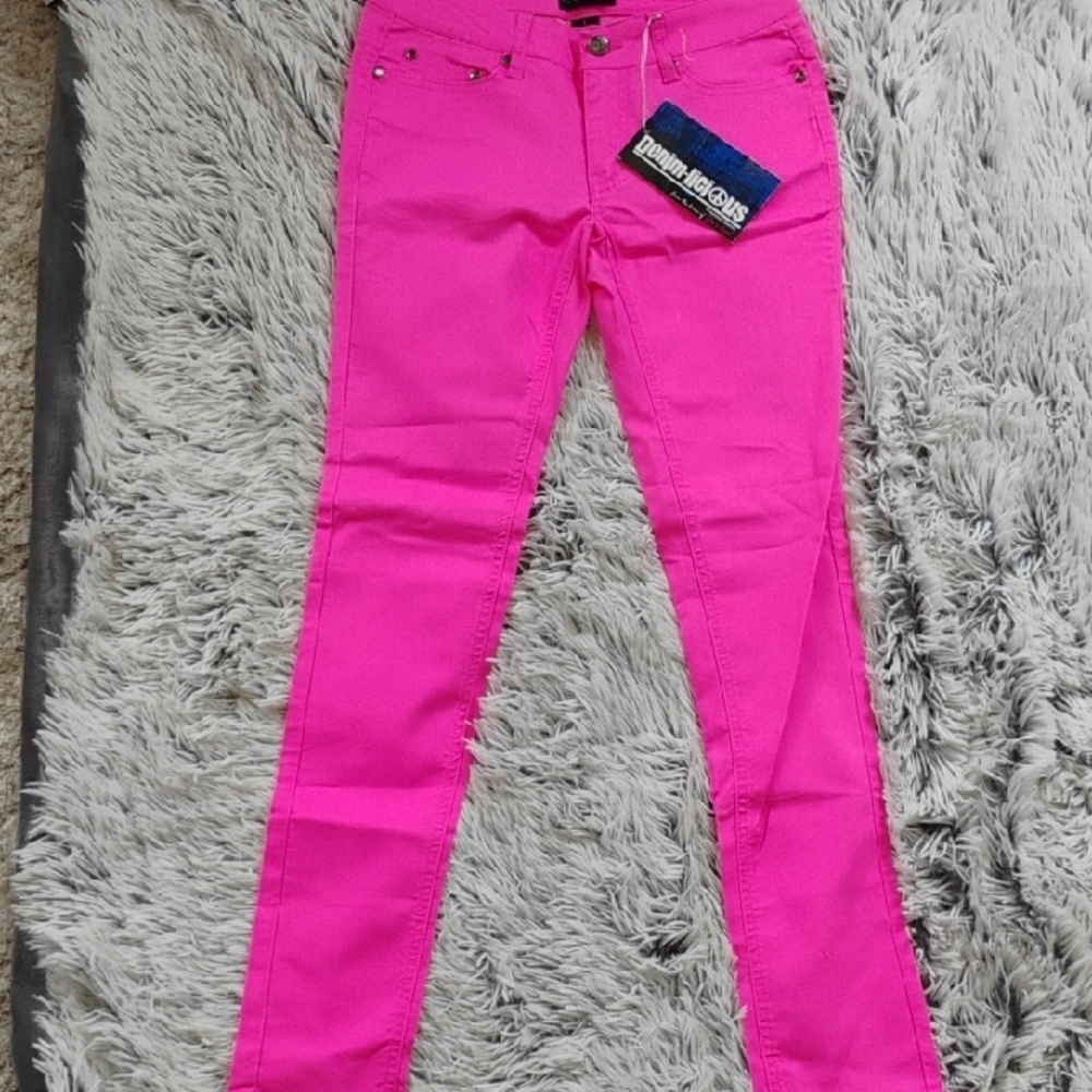 Women's Skinny Jeans in Vibrant Pink